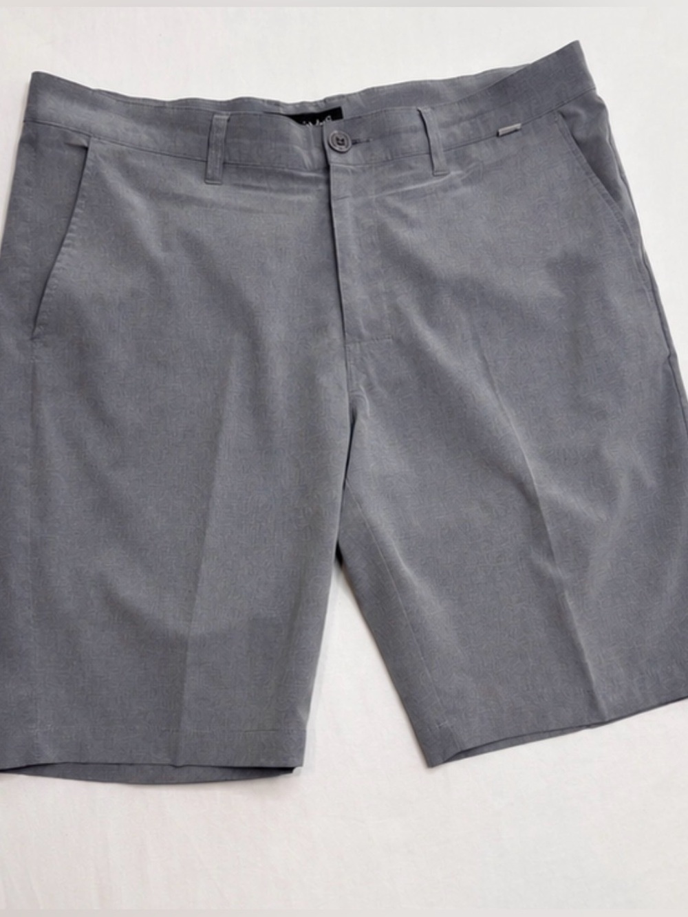 TravisMathew Gray Performance Golf Shorts Men's 36 10" Inseam Stretch